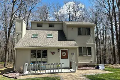 Image de Charming 3br/2ba Bbl Cabin with WiFi/Ac+2 Kayaks! Family Fun! Pet friendly!