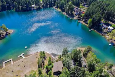 Image de Luxury Lakehouse on Maggie lake w/ Ac, outdoor fireplace, Bbq & water activities