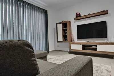 Image de Modern 2-Bedroom Apartment in Il-Gżira, Malta