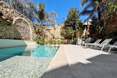 Image de Charming 3-Bedroom Home with Pool & Outdoor Area in Birkirkara, Malta