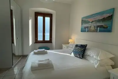 Charming 2-bedroom house in lovely Sala Comacina by the Lake with WiFi, Ac