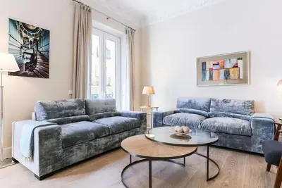 Image de Lumineux de 3 chambres à coucher à proximité de la cathédrale