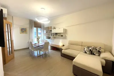 Image de Ampio Bilocale in Principe Eugenio - Mirable Pm