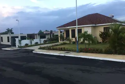 Image de Hope villa just 5 minutes from downtown ocho rios, mystic mountain, duns river