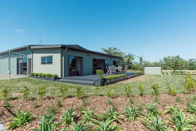 Image de Modern 3 Bedroom Guesthouse in New Plymouth. Rural outlook so close to the city