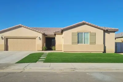 Image de Peaceful & Relaxing 4-bd hse w/WiFi & Rv prkng in Indio 5 min frm Coachella Fest