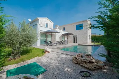 Image de Maison de vacances pour 6 personnes env. 90 qmà Blagdanići, Istrie (Istrische Riviera)