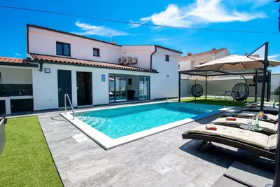 Image de Maison de vacances pour 9 personnes env. 146 qmà Medulin, Istrie (Côte sud de l'Istrie)