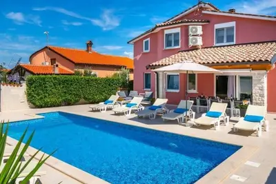 Image de Maison de vacances Pula pour 1 - 10 personnes avec 5 chambres à coucher - Maison de vacances