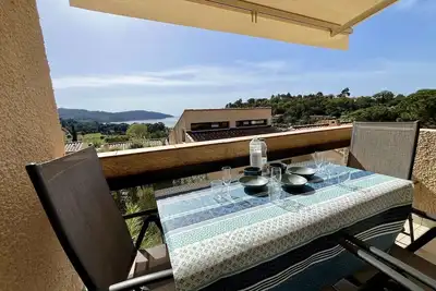 Image de Appartement avec terrasse vue mer et parking à La Croix-Valmer