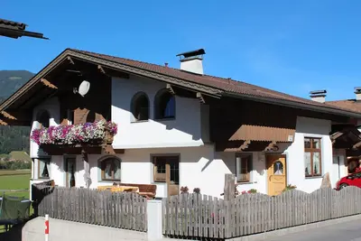 Image de Appartement de vacances Stumm pour 1 - 7 personnes avec 3 chambres à coucher - Maison de vacances