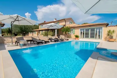 Image de Maison de vacances pour 8 personnes env. 250 qmà Trgetari, Istrie (Baie de Raša)