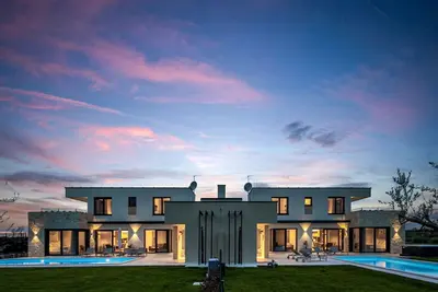 Image de Maison de vacances privée avec Wifi, bain à remous, piscine privée, climatisation, Tv, terrasse