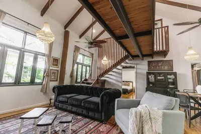 Image de The Treehouse | Architecturally designed retreat by Chris Van Dyke
