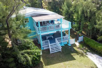 Image de Lorraine Unit A-Beautiful 3 Bedroom Beach Apartment in Cattlewash St. Joseph