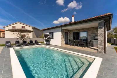 Image de Maison de vacances pour 8 personnes env. 150 qmà Juršići, Istrie (Intérieur des terres de l'Istrie)