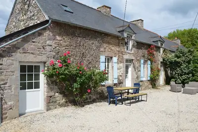 Image de Maison de charme, 9 personnes, 5 km plages de sable fin, jardin clos, barbecue