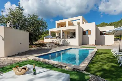 Image de New! Villa Can Toni - Trois Chambres Villa, Couchages 6