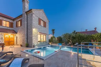 Image de Maison de vacances pour 12 personnes env. 225 qmà Medulin, Istrie (Côte sud de l'Istrie)