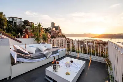 Image de Luxury apartment a stone's throw from the sea with terrace with Jacuzzi.