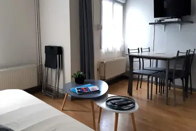 Image de \"La mouette rieuse\" : convivialité à 2mn de la mer - 48m2 - 6 pers max