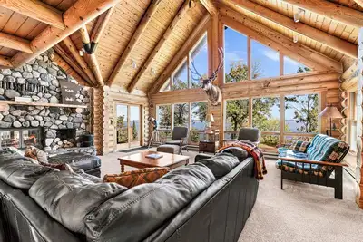 Image de Stunning log home on beautiful lake Kabetogama