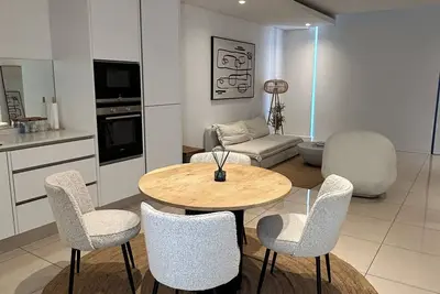 Image de Serene Immaculate Escape