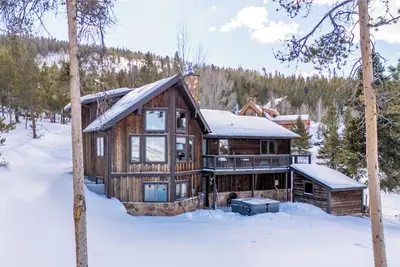 Image de Colorado Home with Hot Tub! Close to Ski Resorts