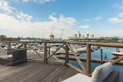 Image de #6 Waterfront Studio at Marina with deck