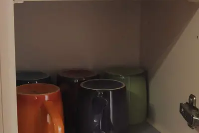 Image de Huge 3 Bedroom Two Level Home Near Harlech-Best Location! !