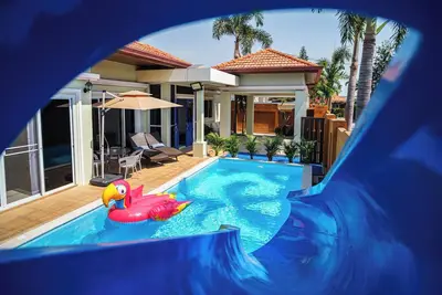Image de King Family Massarossa Pool Villa Pattaya Vip