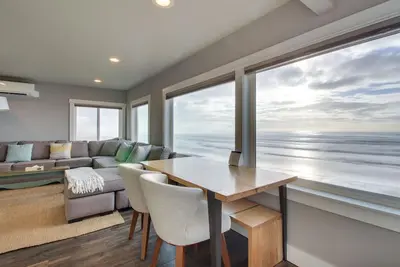 Image de Oceanside Inn 1: Oceanfront w/ 2 primary suites!