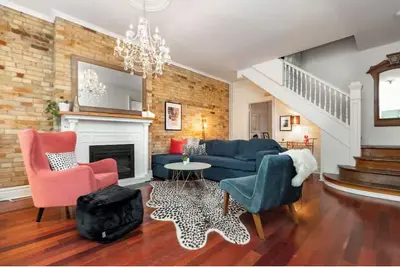 Image de Hollywood North - Glam, Spacious, Inspired Suite