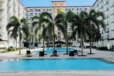 Image de New 2br w/ Pool, fast Wifi, Netflix, Fitness area and near Naia & Sm
