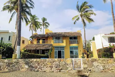 Image de Beautiful Beach Front House