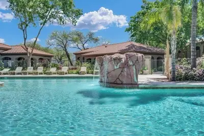 Image de Spacious 3-bedroom 2-bathroom apartment with 2 pools, Gym and Volleyball Court.