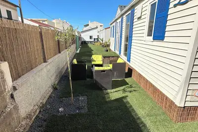 Image de MobilHome 1 Confortable à 40 m de la Plage avec Jardin et Barbecue