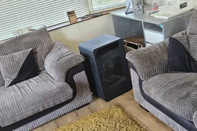 Image de Cheap & Cheerful Cabin with WiFi in Swinford