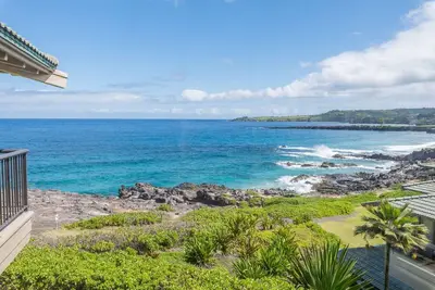 Image de Kapalua Bay Villa -2 units: Oceanfront Country Club Living, - Sleeps 10 in total.