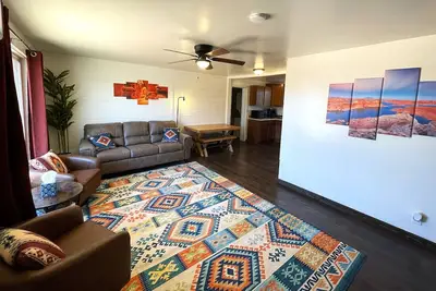 Image de 3Bd, King, Brkfst, Large TVs, W/D, Sleeps 11, Bbq