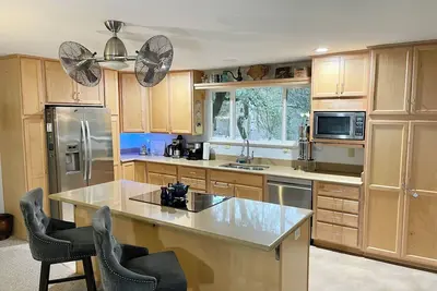 Image de Charming 3-bedroom house with Private Creek in peaceful Butte Creek Canyon