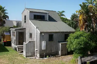 Image de Matarangi Coastal Retreat - One back from the beach