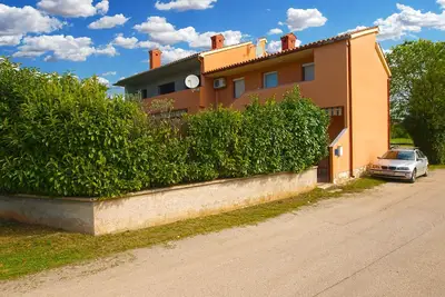 Image de Apartment 1858/143214 (Istria - Valbandon), 1000m from the beach