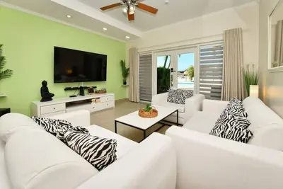 Image de New 2br <5 min to Eagle Beach - Aruba Breeze Condo
