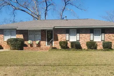 Image de Year-Round Rental-Charming 4 bedroom Home in Martinez Ga. \n4mi from Angc