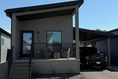 Image de Relaxing Fall Getaway • 2br Wine Country Retreat Near 7 Wineries, Lakes & Ubco