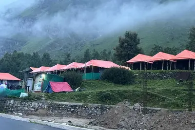 Image de Buddy hikers stay just 1. 5 km from Badrinath Temple & 1. 5 km from Mana Village