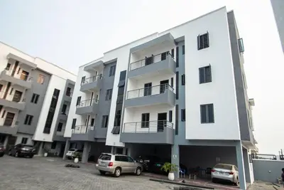 Image de Cozy 2-bedroom apartment in welcoming Lagos with WiFi, Ac