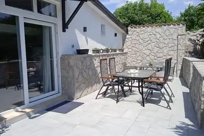 Image de Garçonnière avec la terrasse et la vue sur le mer Krasica (Rijeka) (As-18059-a)