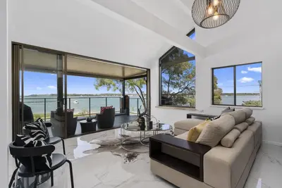 Image de Stylish Seaside Escape